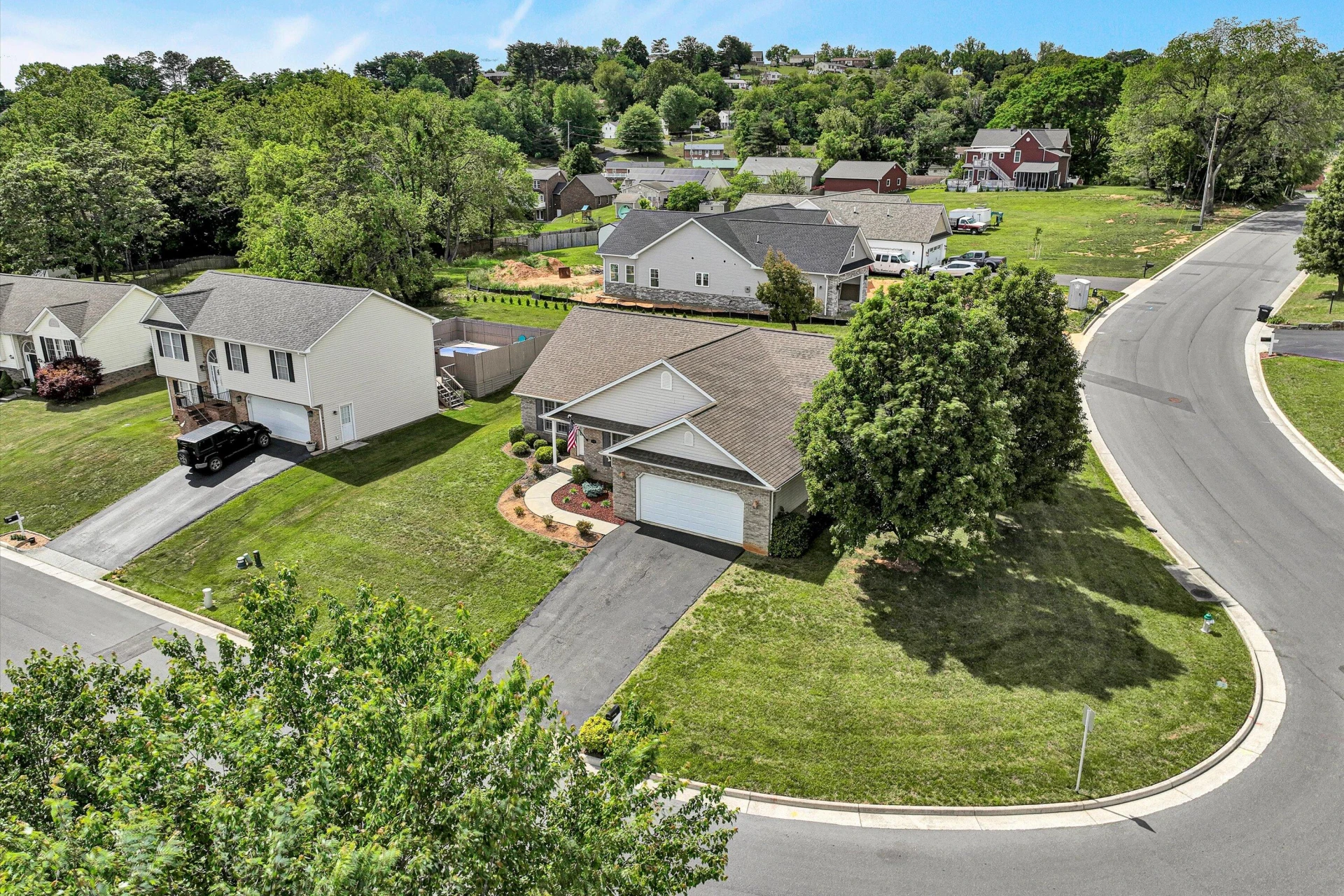 1801 Meadows CT - Photo 10
