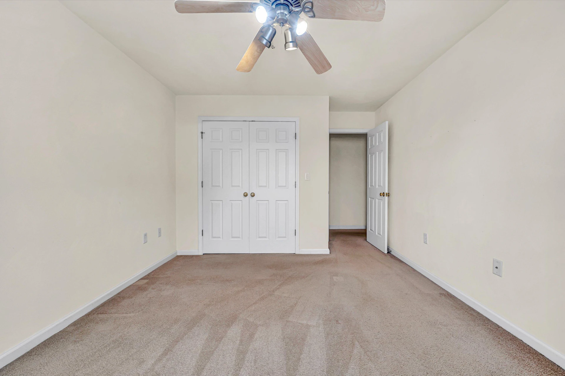 1801 Meadows CT - Photo 16