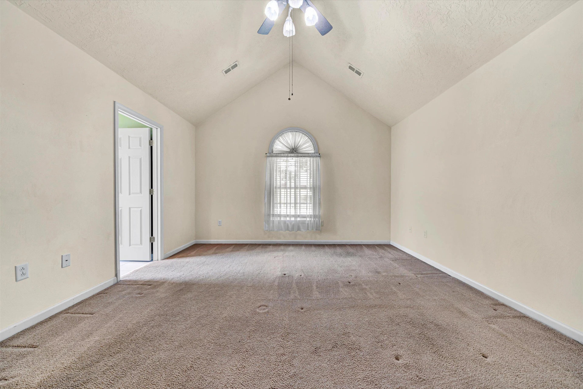 1801 Meadows CT - Photo 19
