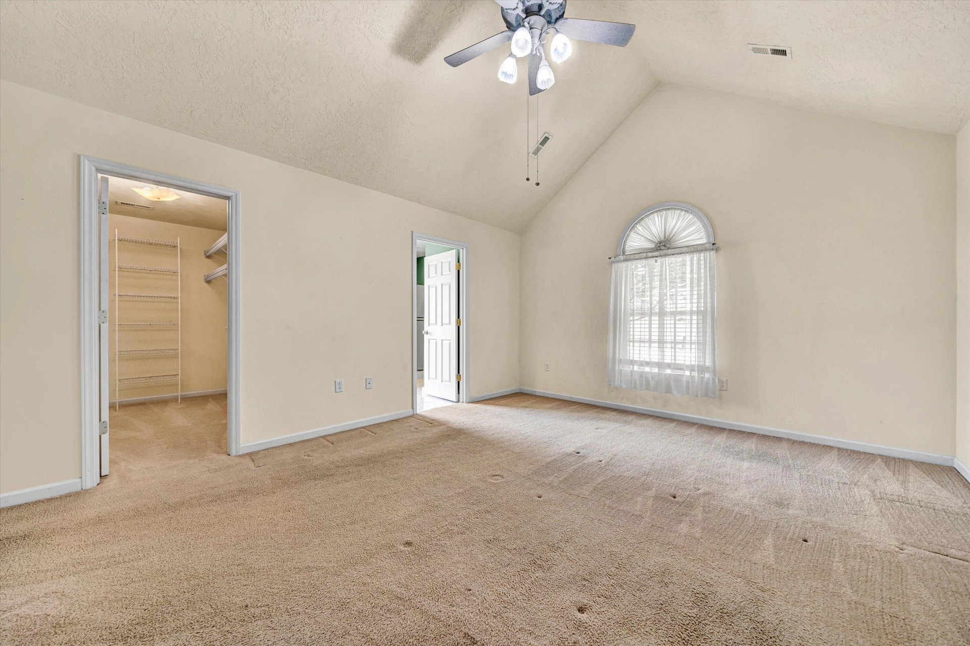 1801 Meadows CT - Photo 20