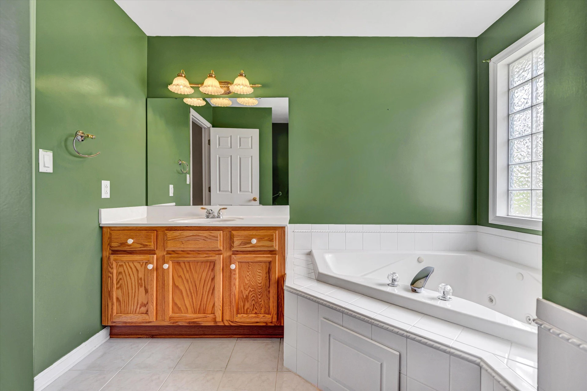 1801 Meadows CT - Photo 24