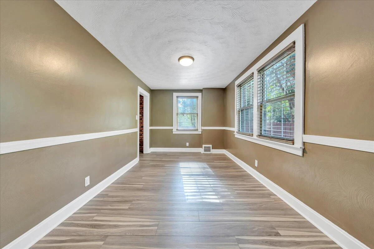 1008 Old Country Club RD - Photo 18