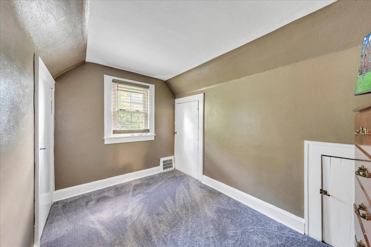 1008 Old Country Club RD - Photo 25