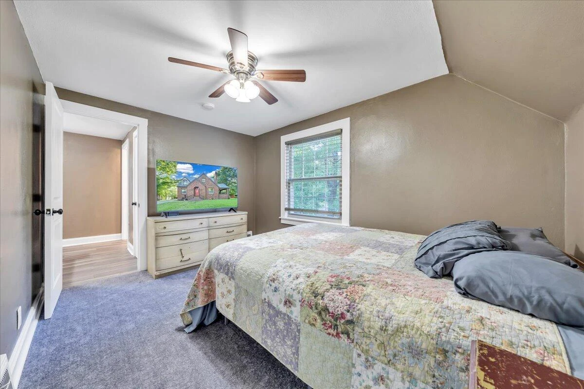 1008 Old Country Club RD - Photo 26