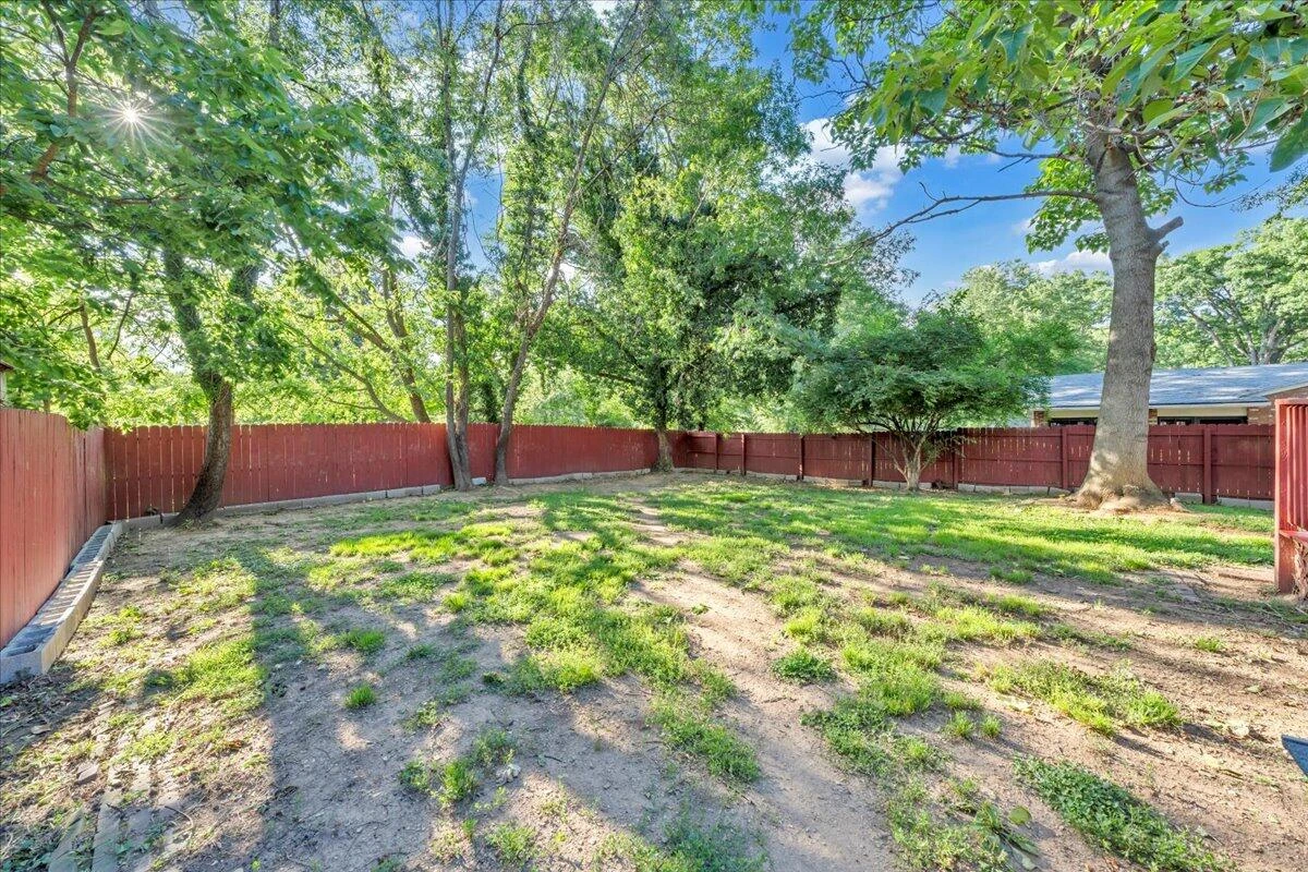 1008 Old Country Club RD - Photo 38