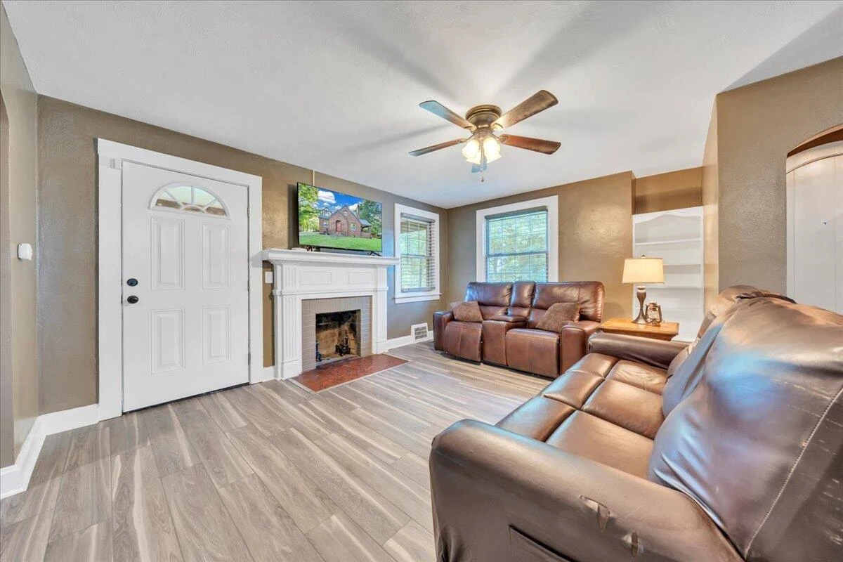 1008 Old Country Club RD - Photo 5