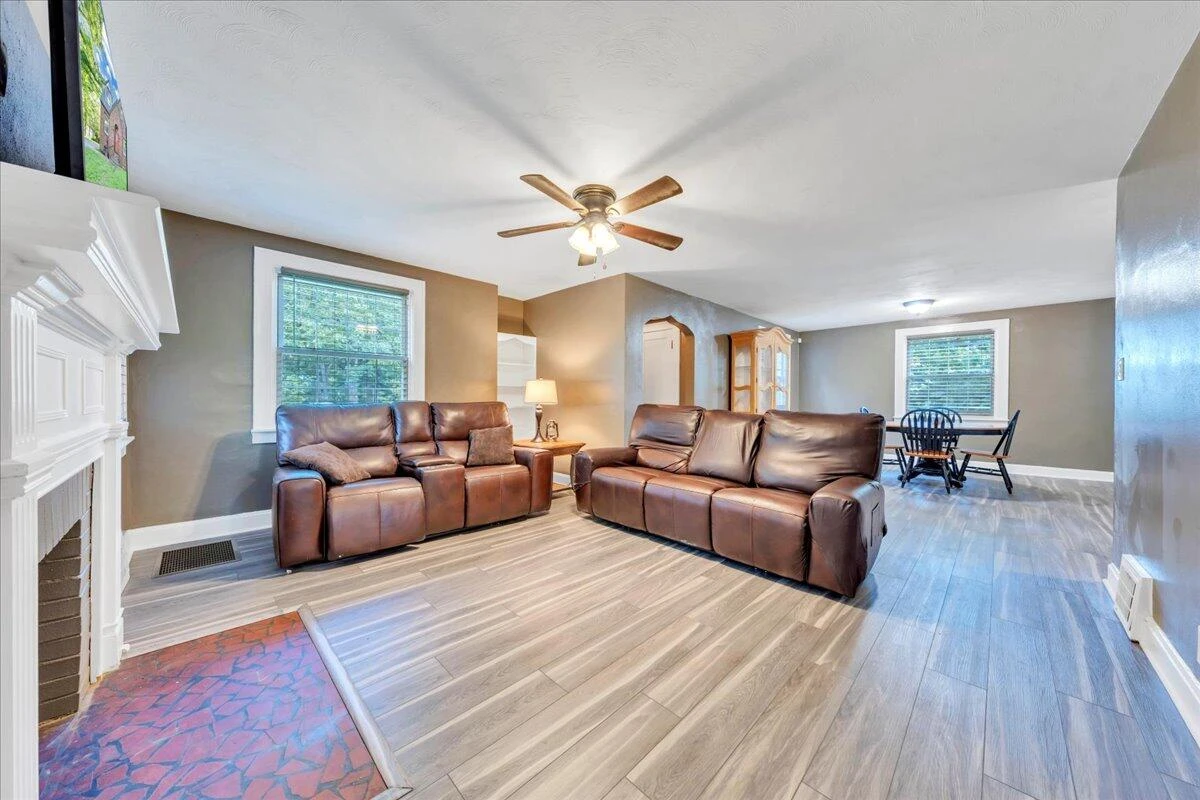1008 Old Country Club RD - Photo 9