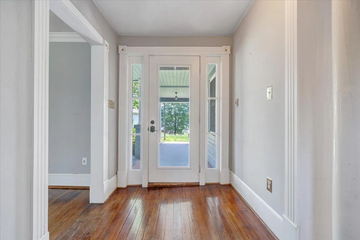225 Maple ST - Photo 10
