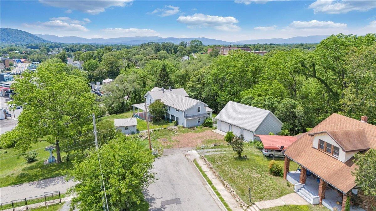 225 Maple ST - Photo 109
