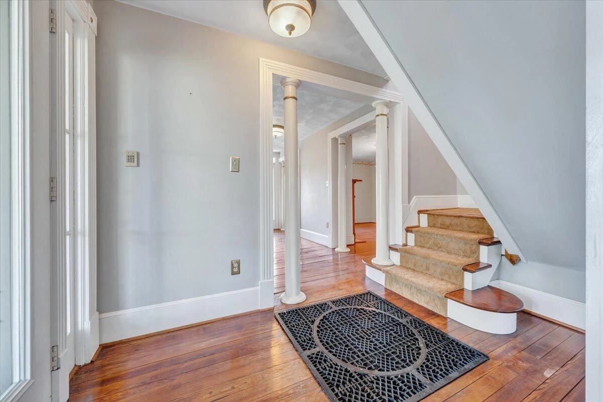 225 Maple ST - Photo 11
