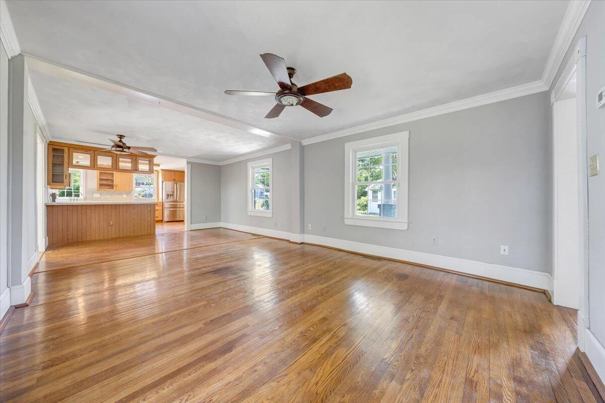225 Maple ST - Photo 14