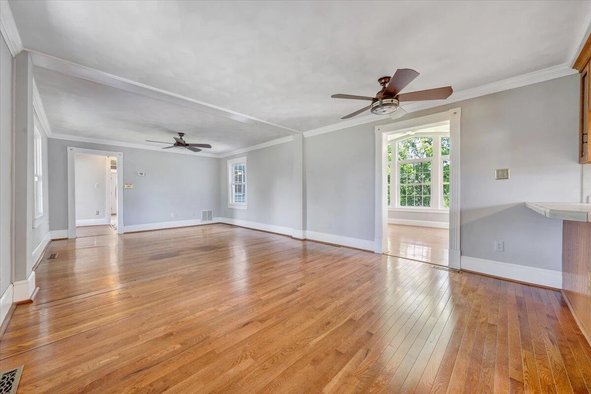 225 Maple ST - Photo 17