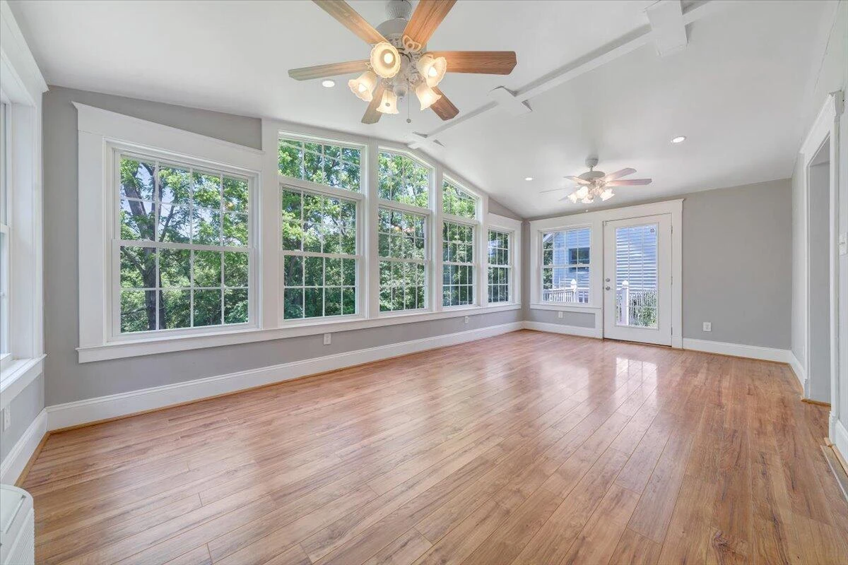 225 Maple ST - Photo 18