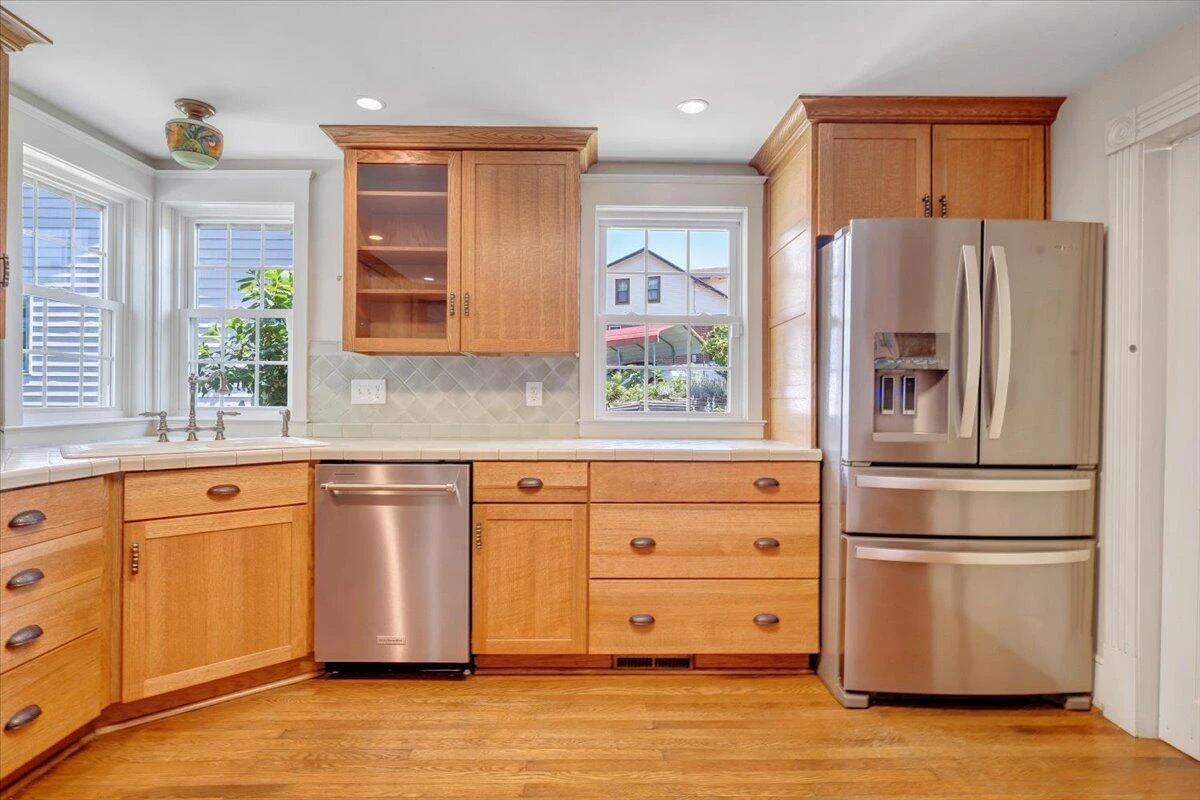 225 Maple ST - Photo 27