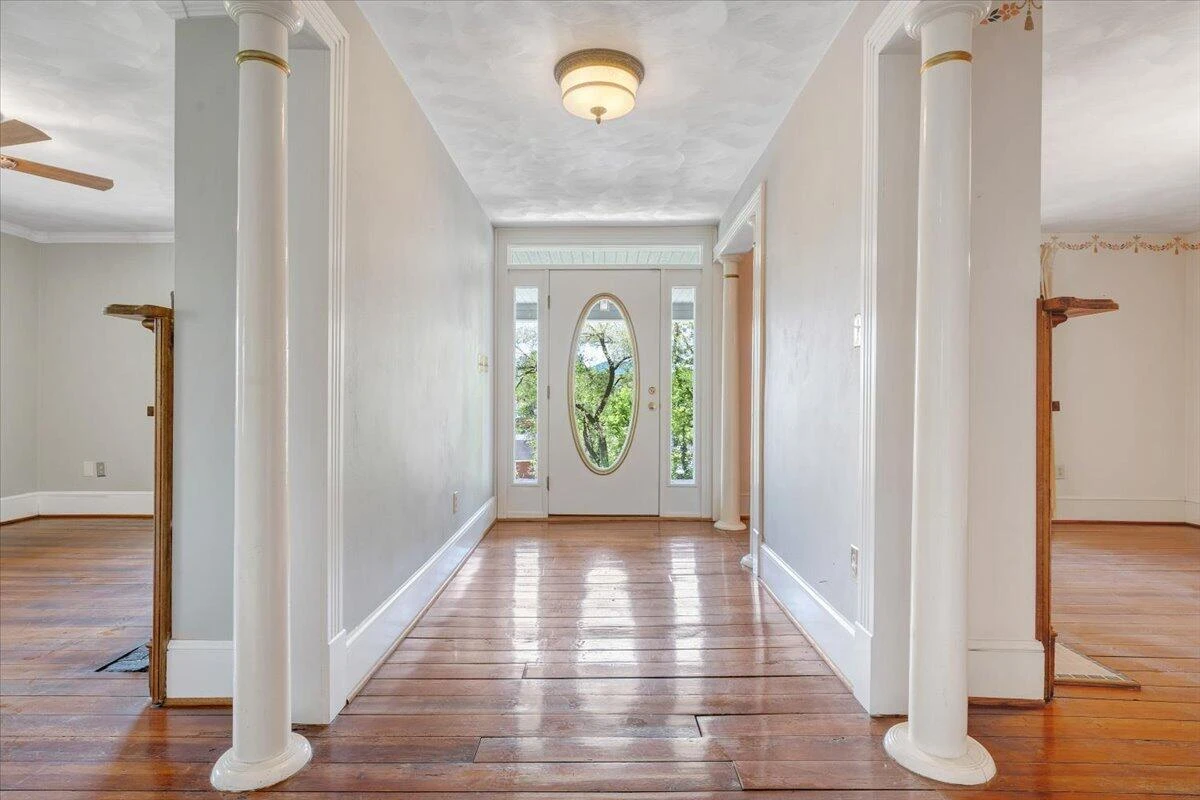 225 Maple ST - Photo 32