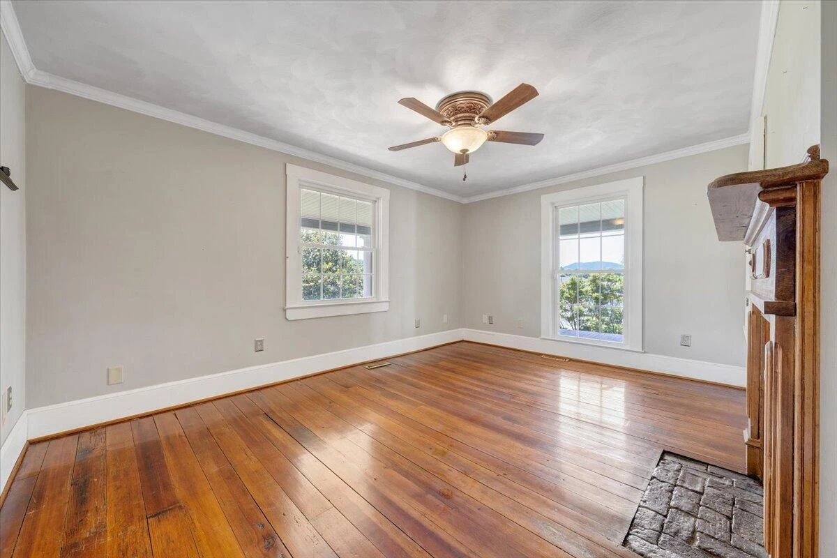 225 Maple ST - Photo 38