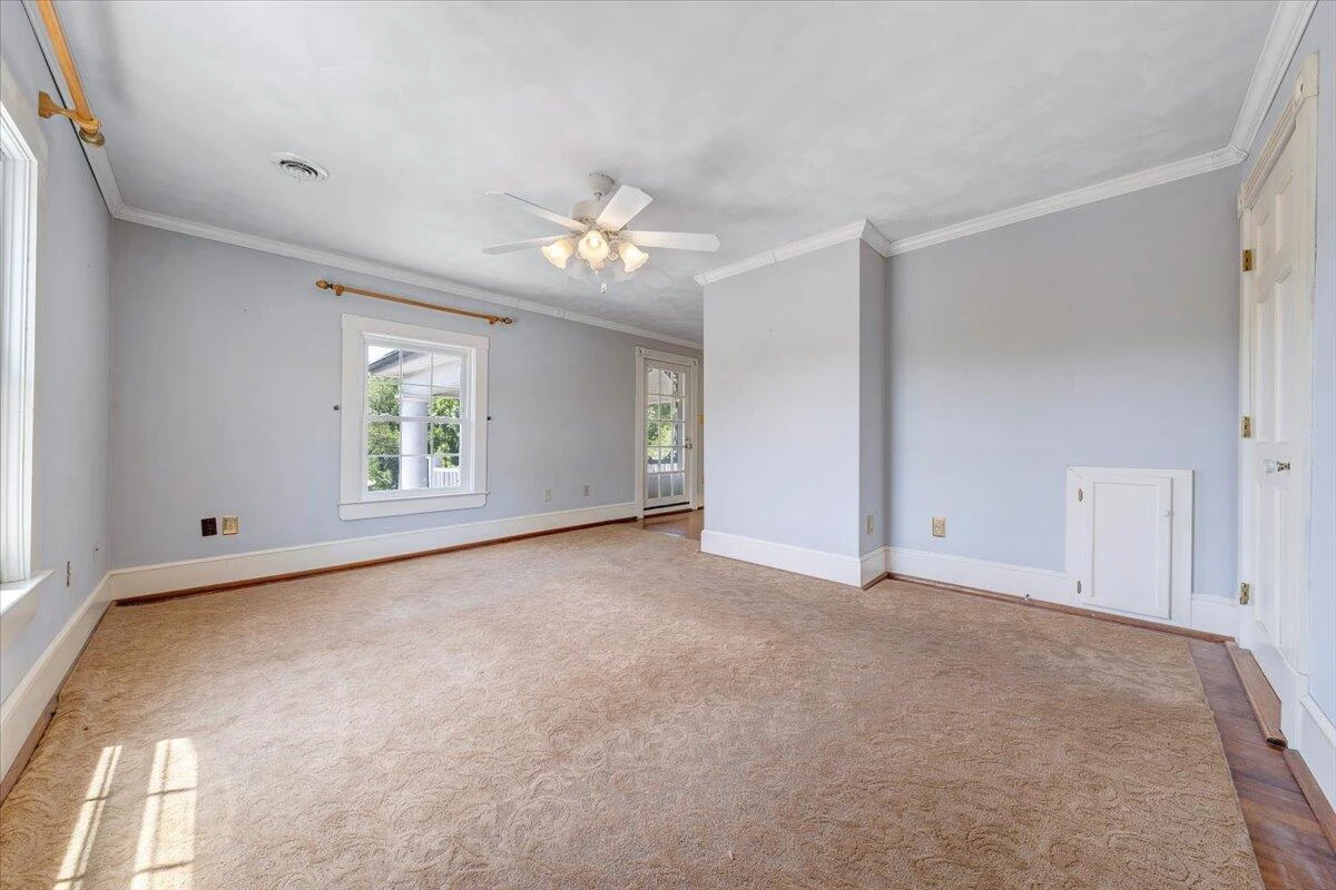 225 Maple ST - Photo 51