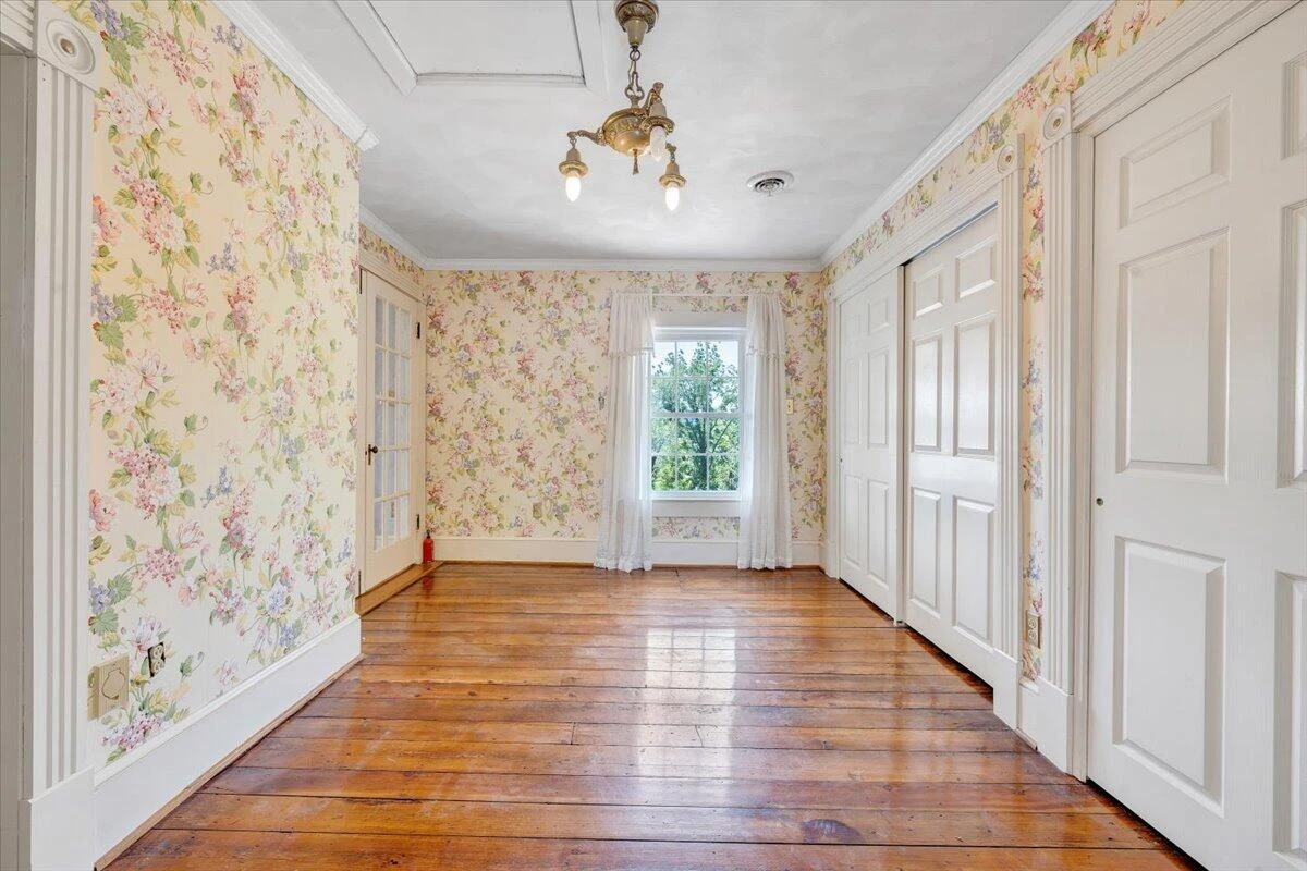 225 Maple ST - Photo 57
