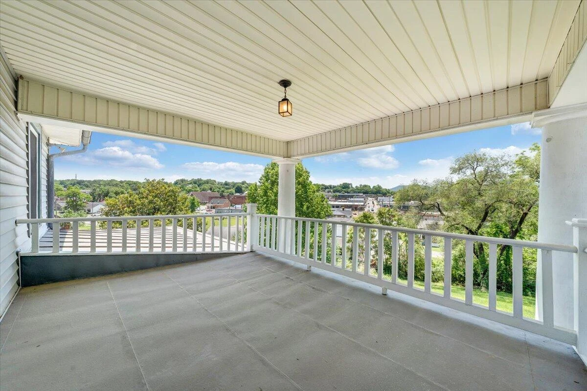225 Maple ST - Photo 59