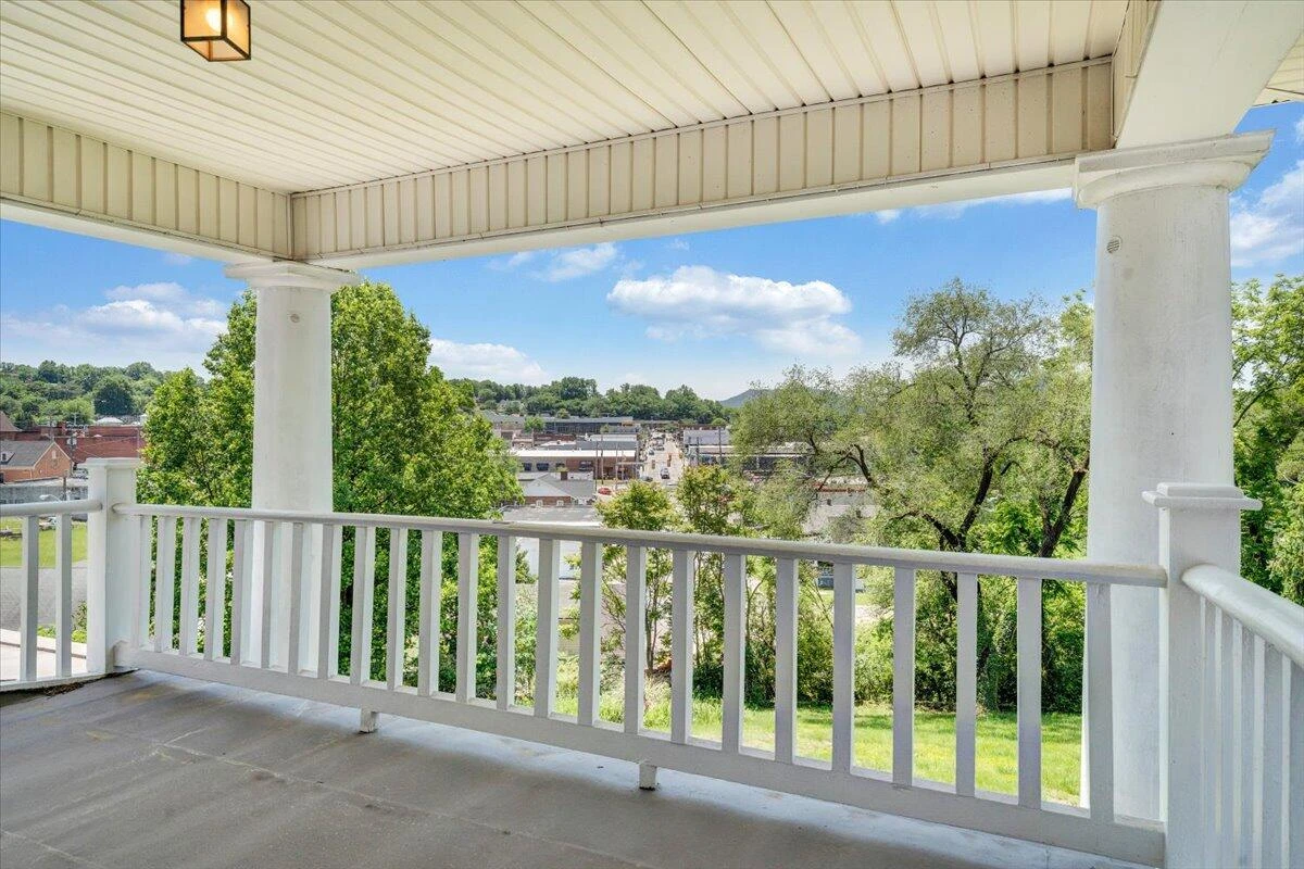 225 Maple ST - Photo 60