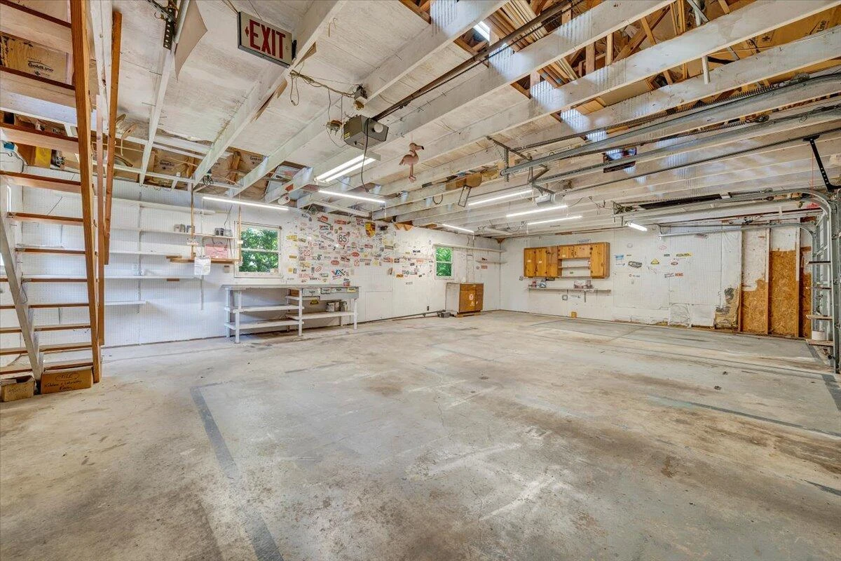 225 Maple ST - Photo 63