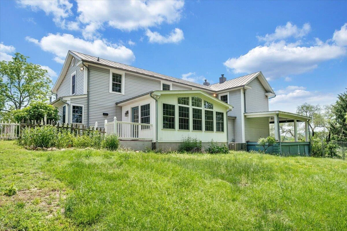 225 Maple ST - Photo 68