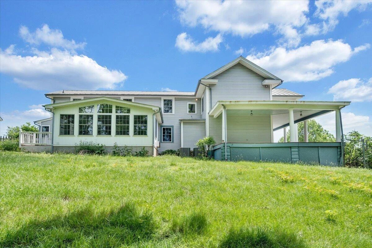 225 Maple ST - Photo 69