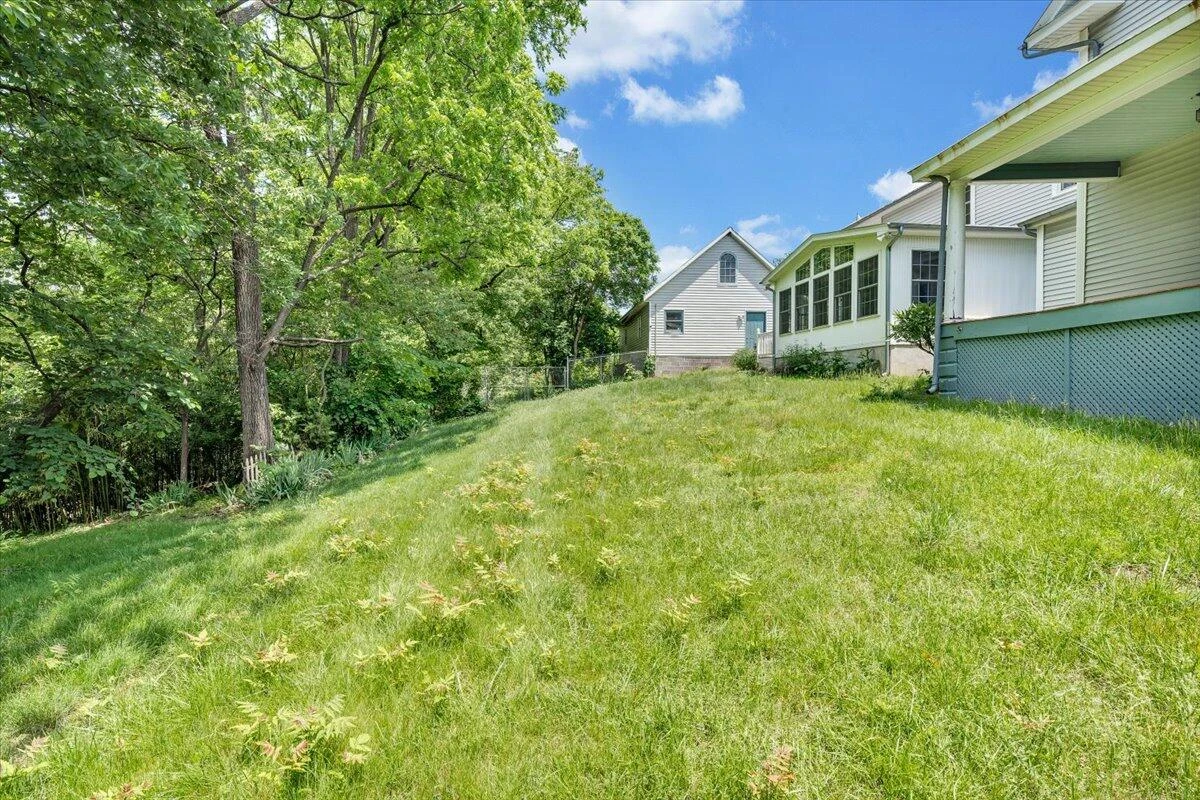 225 Maple ST - Photo 70