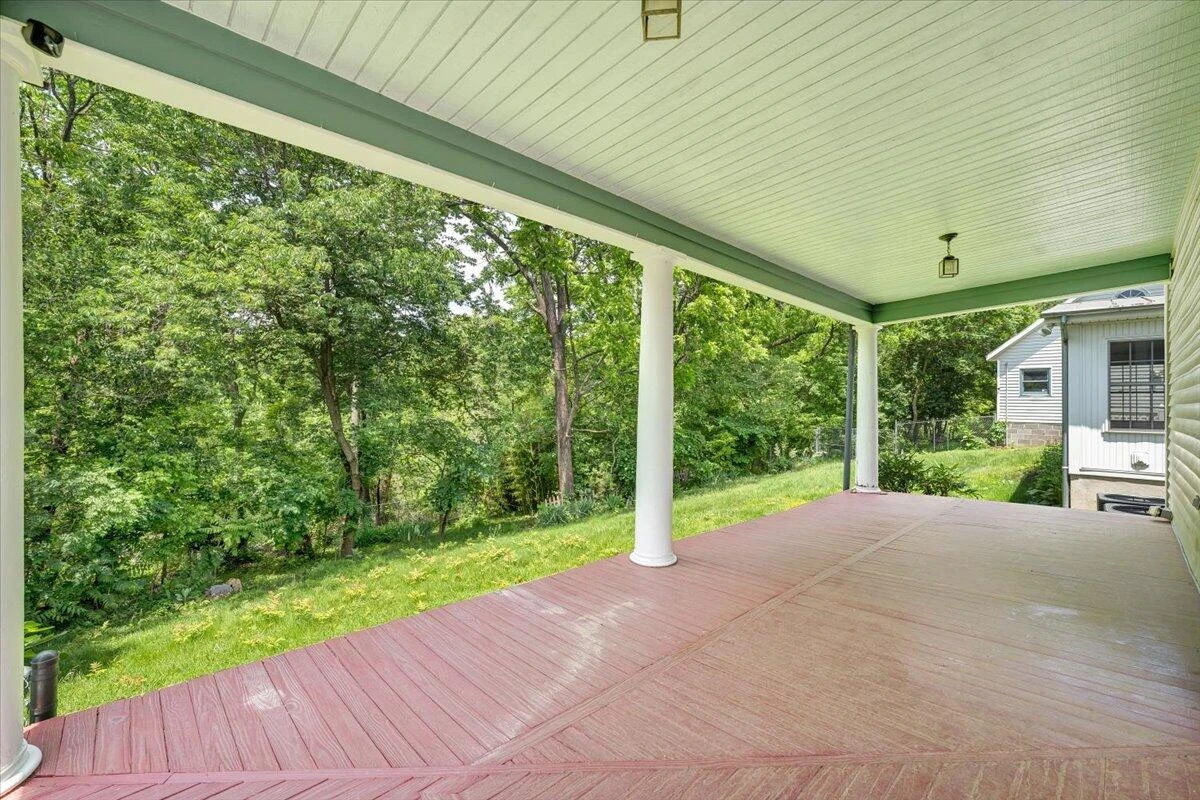 225 Maple ST - Photo 74