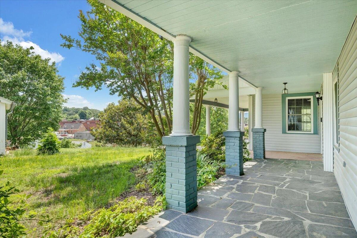 225 Maple ST - Photo 76