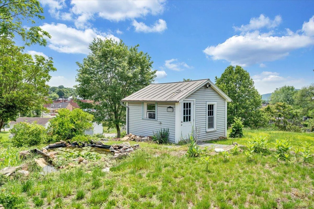 225 Maple ST - Photo 80