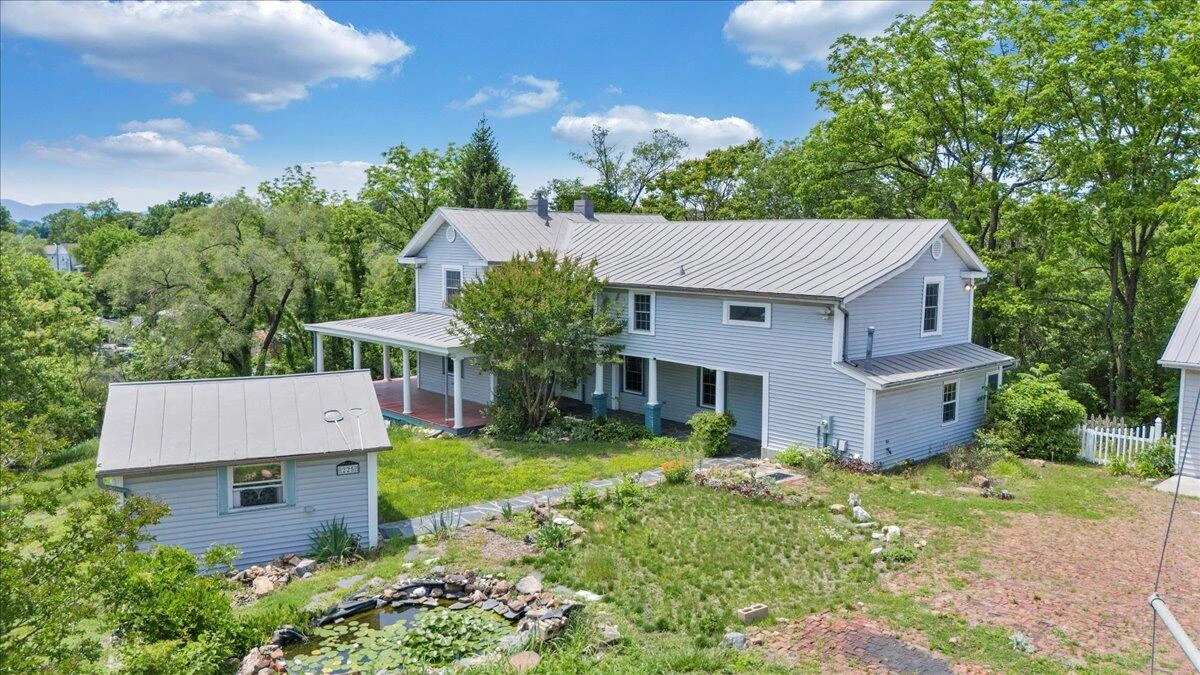 225 Maple ST - Photo 83