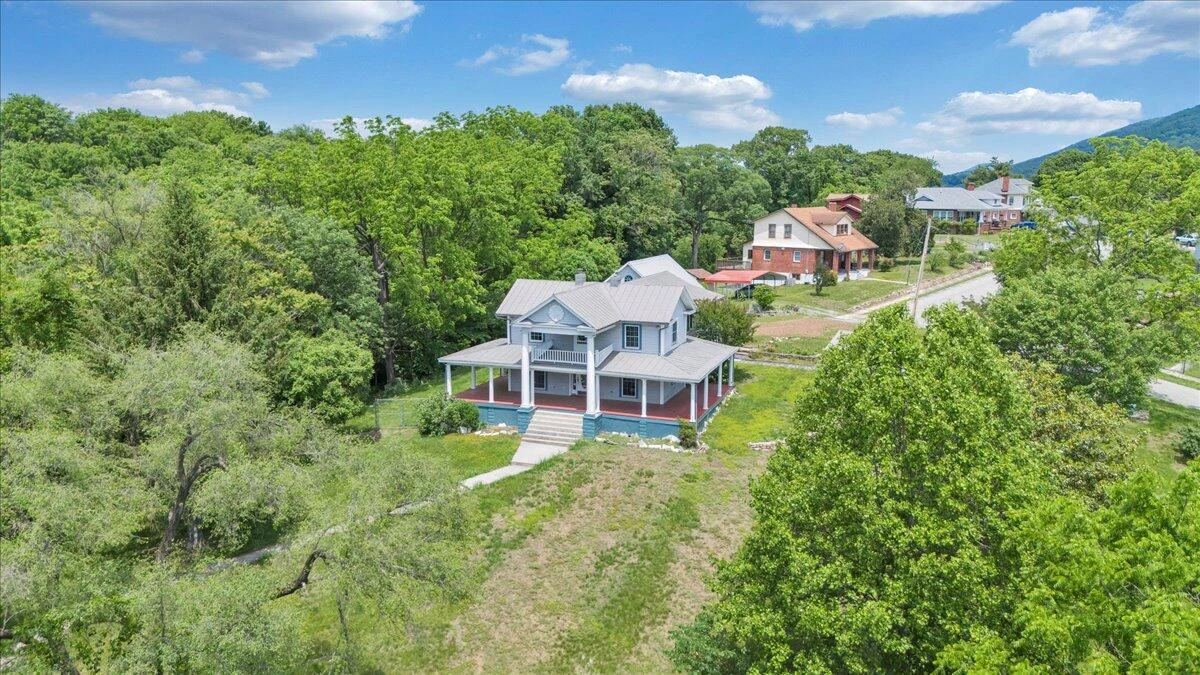 225 Maple ST - Photo 84