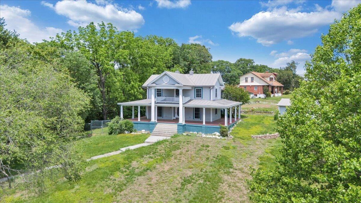 225 Maple ST - Photo 85