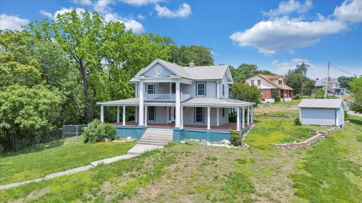 225 Maple ST - Photo 86