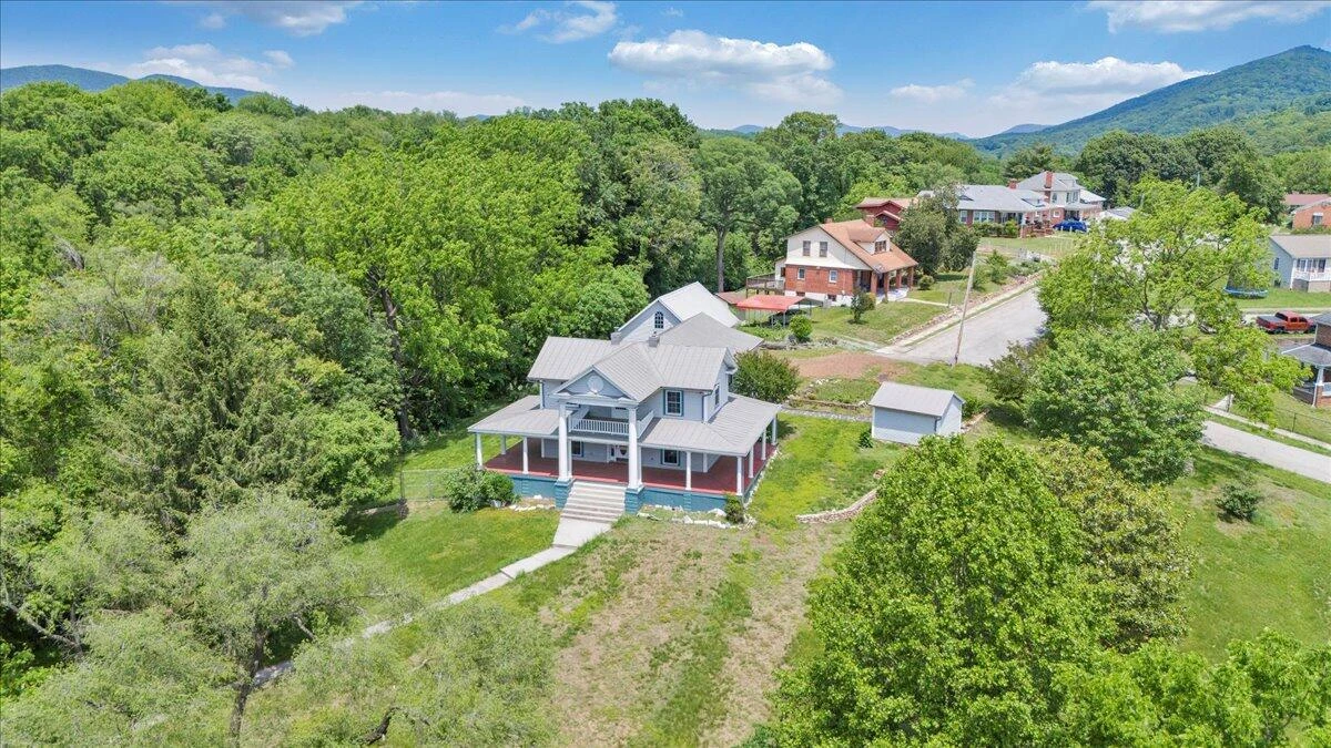 225 Maple ST - Photo 90