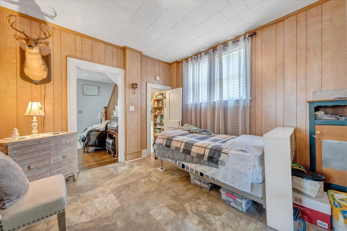 702 Arbutus AVE - Photo 19
