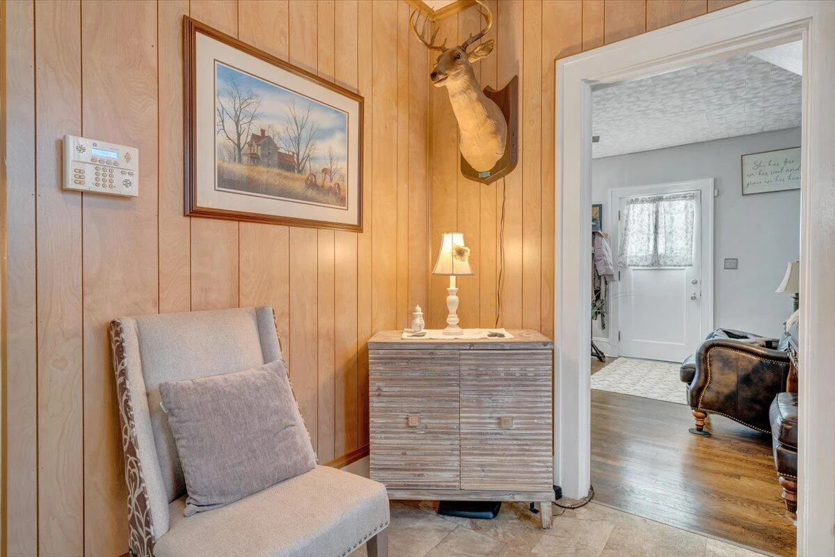 702 Arbutus AVE - Photo 20