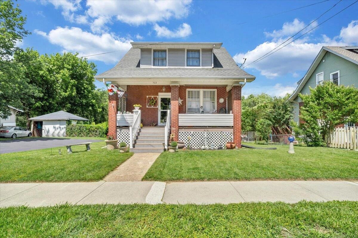 702 Arbutus AVE - Photo 32