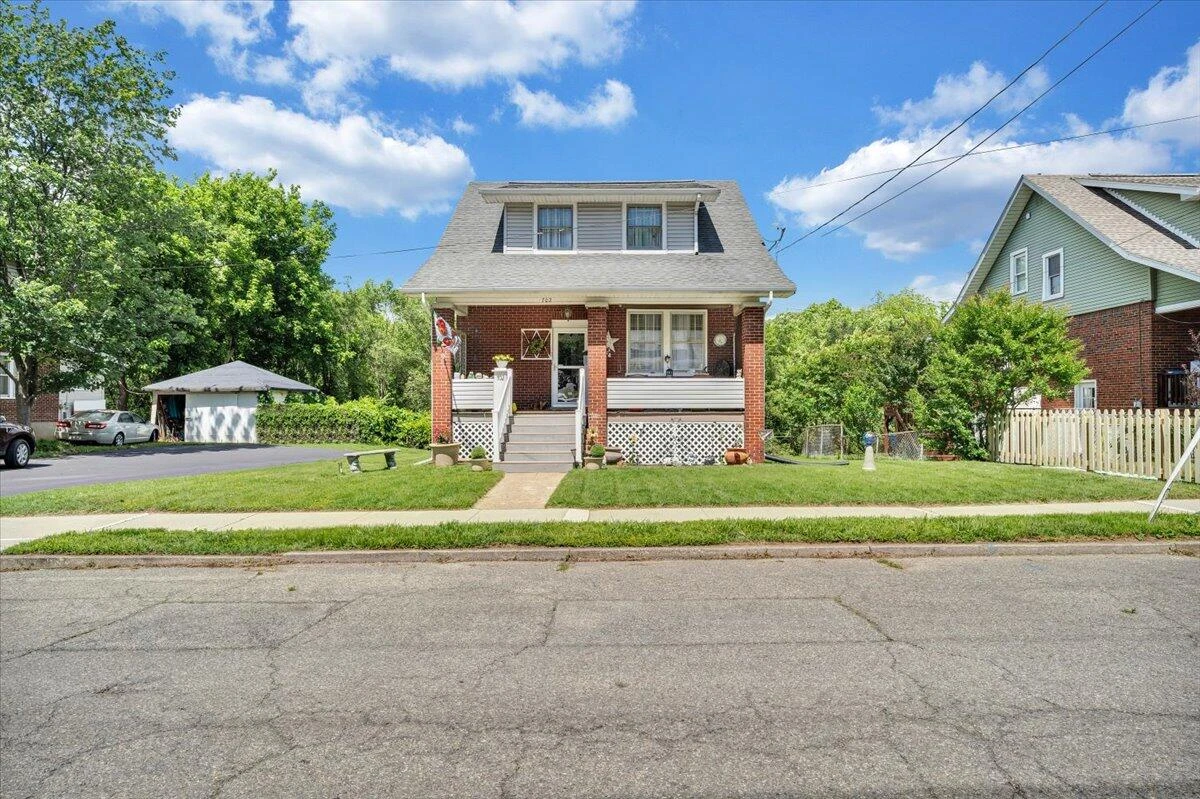 702 Arbutus AVE - Photo 33