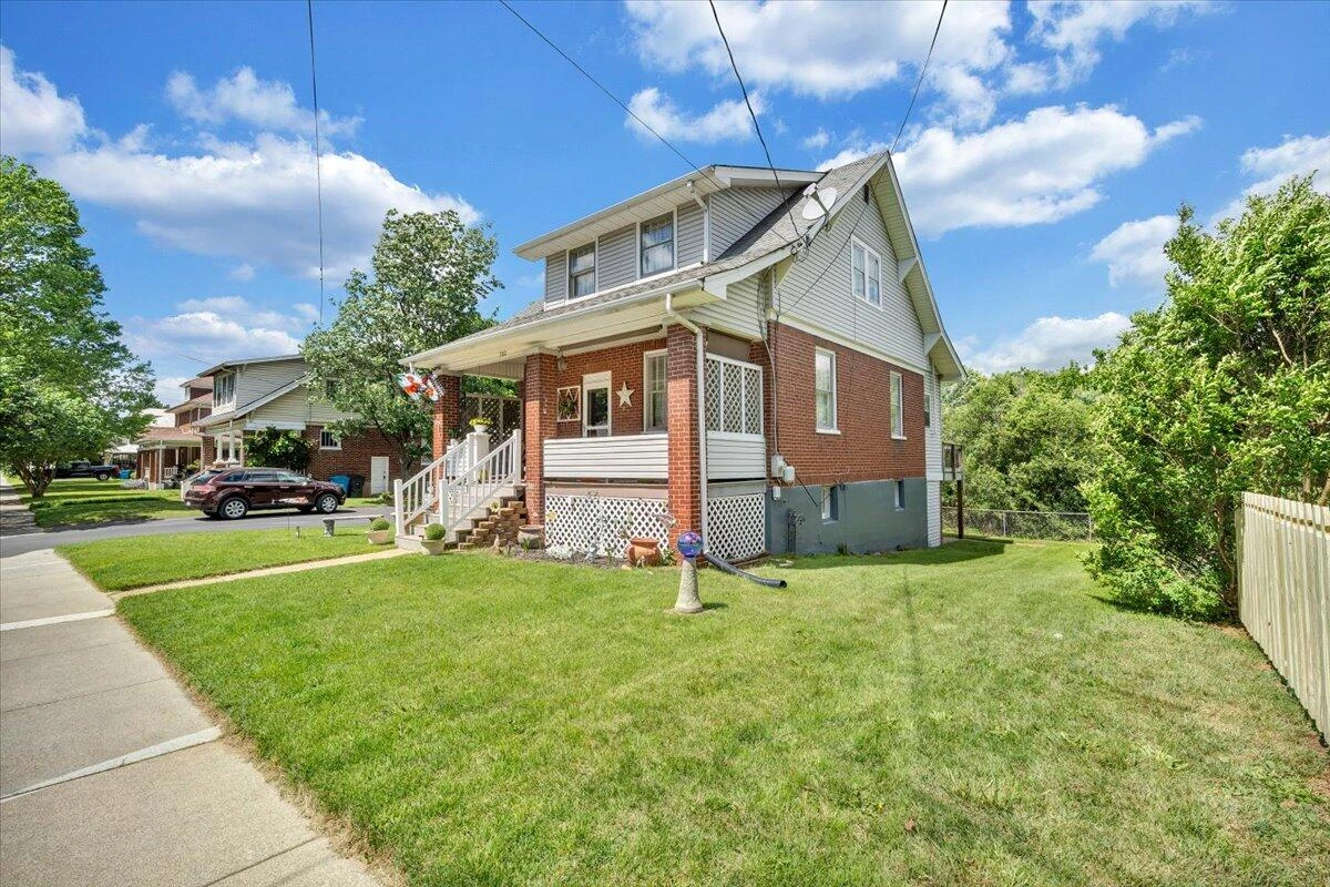 702 Arbutus AVE - Photo 34