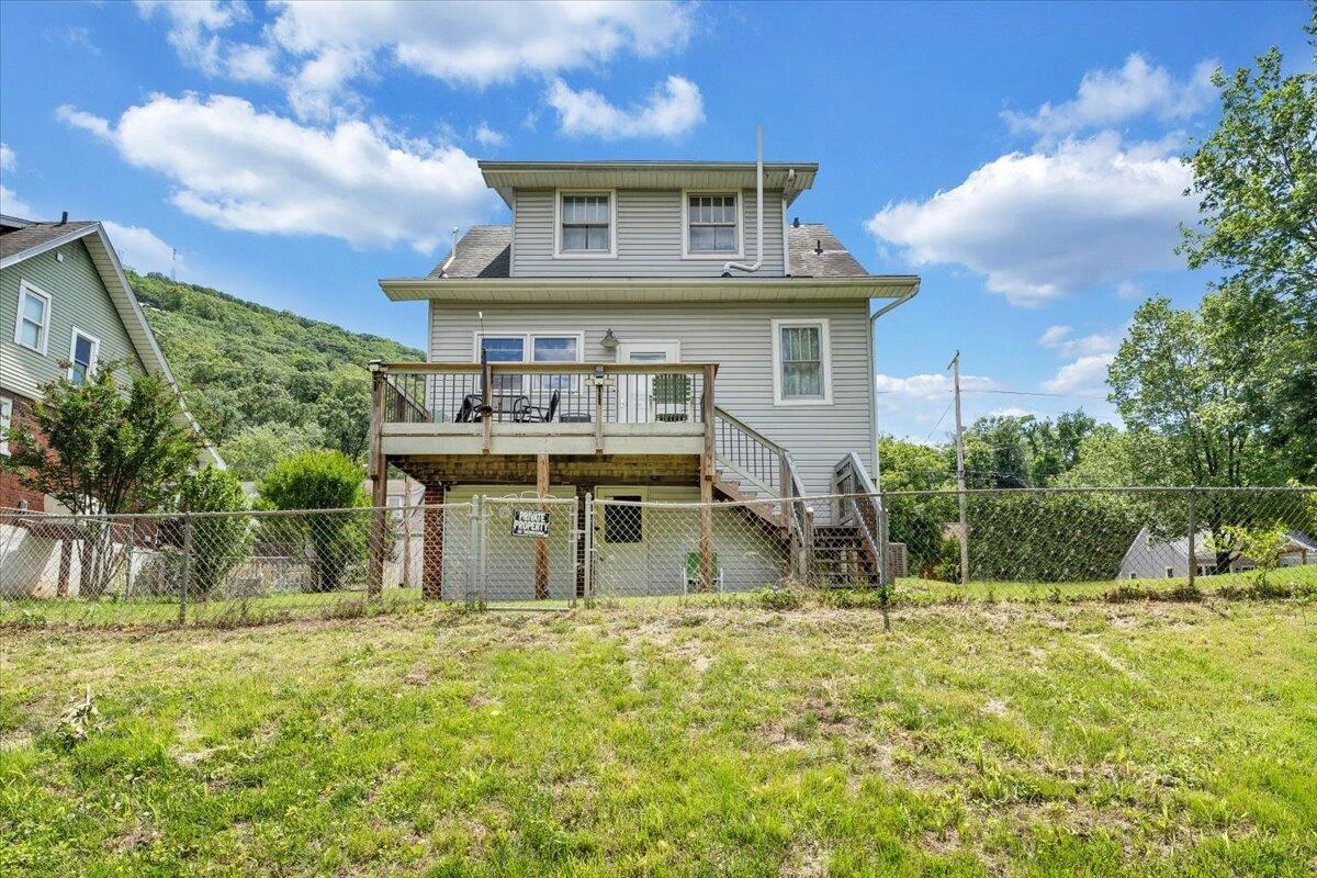 702 Arbutus AVE - Photo 38