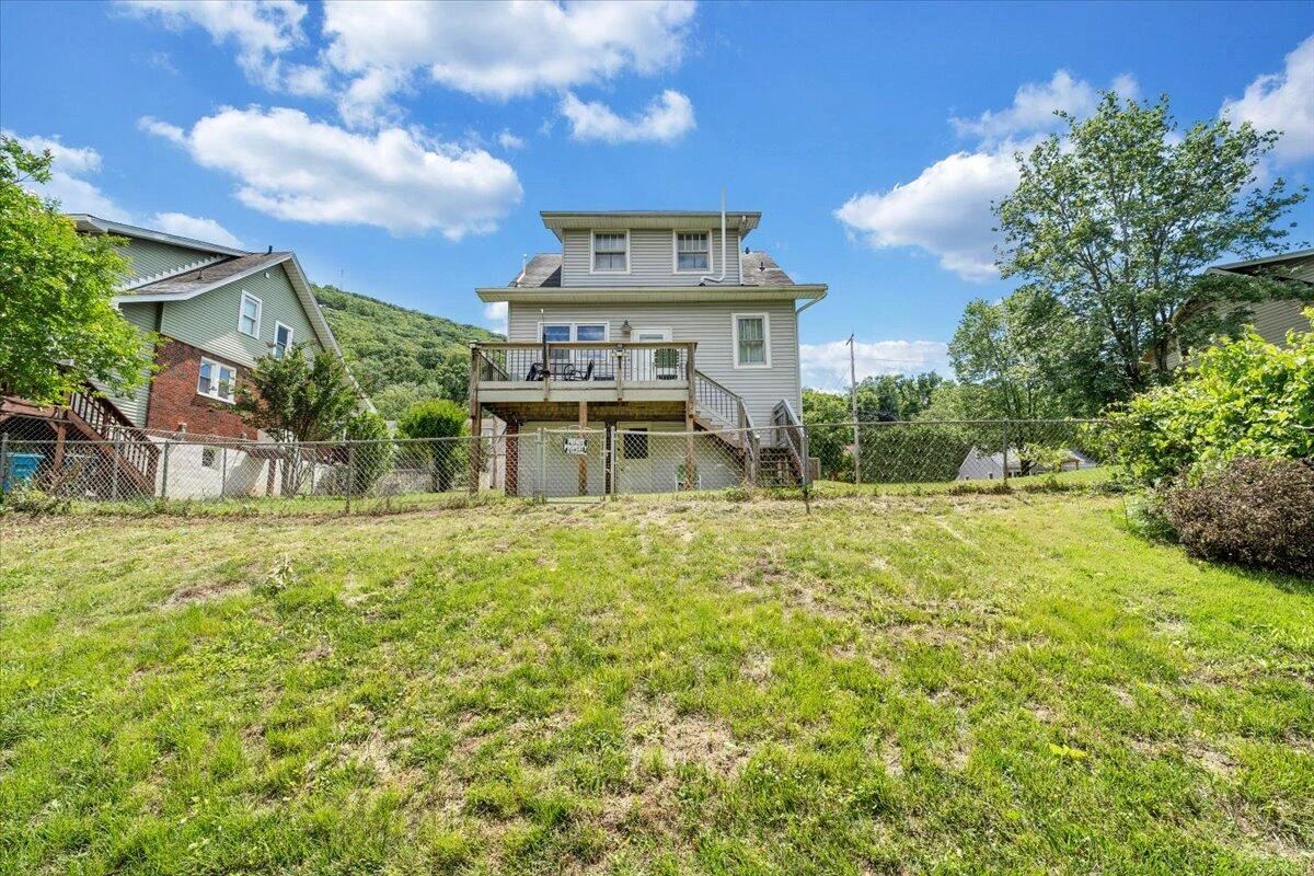 702 Arbutus AVE - Photo 39