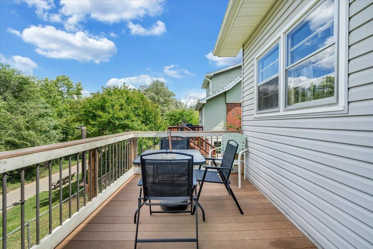 702 Arbutus AVE - Photo 43