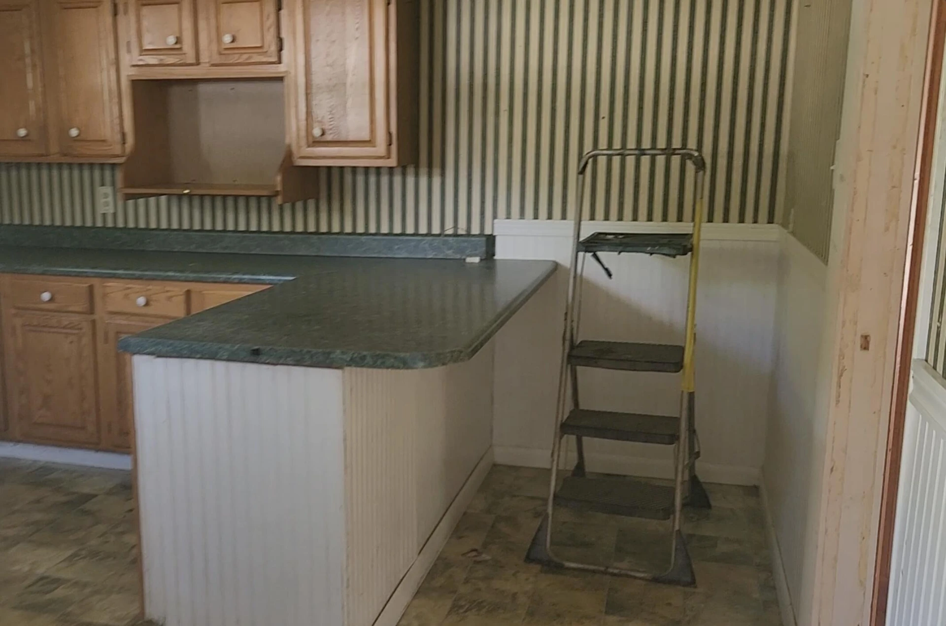 3008 Valley Ridge RD - Photo 4