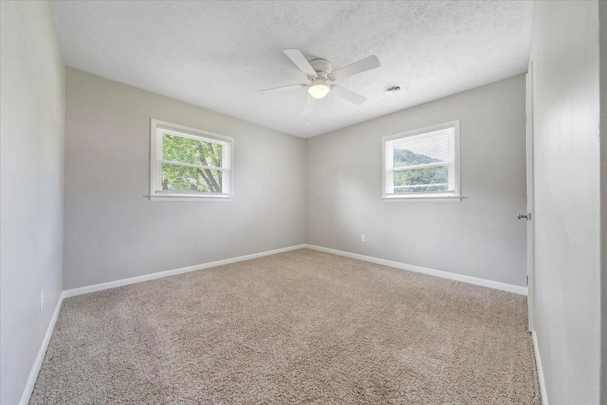 1006 10th ST - Photo 17