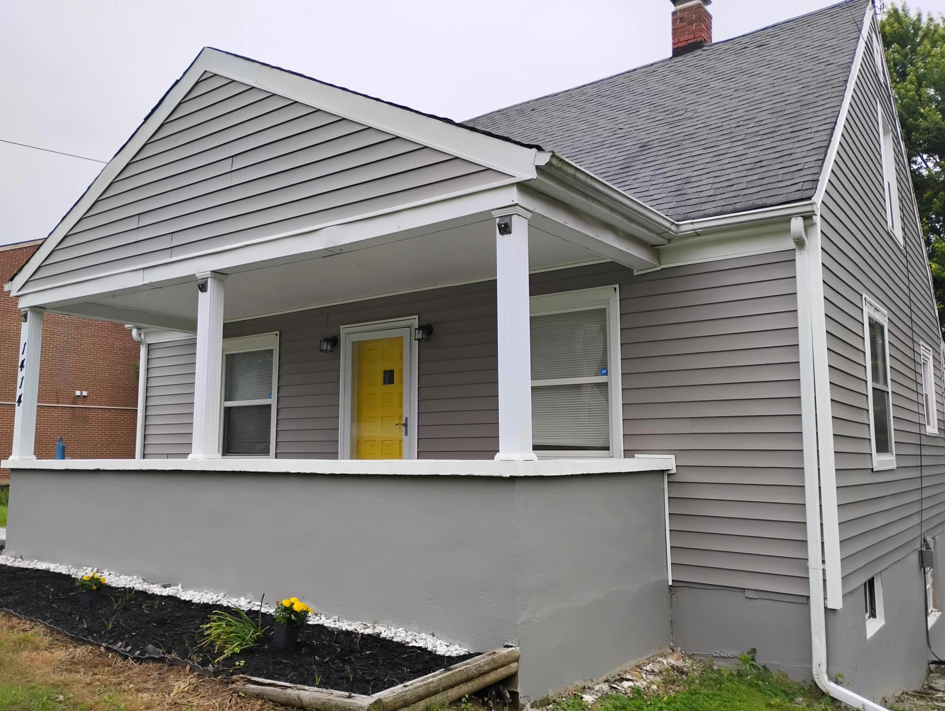 1414 Westside BLVD - Photo 2