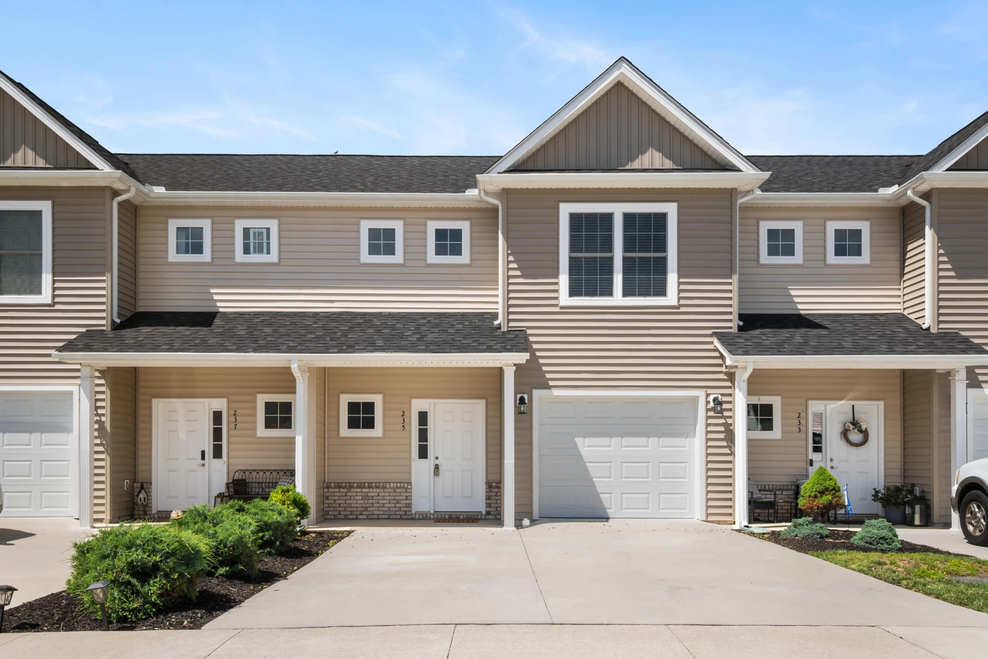 235 Louise LN