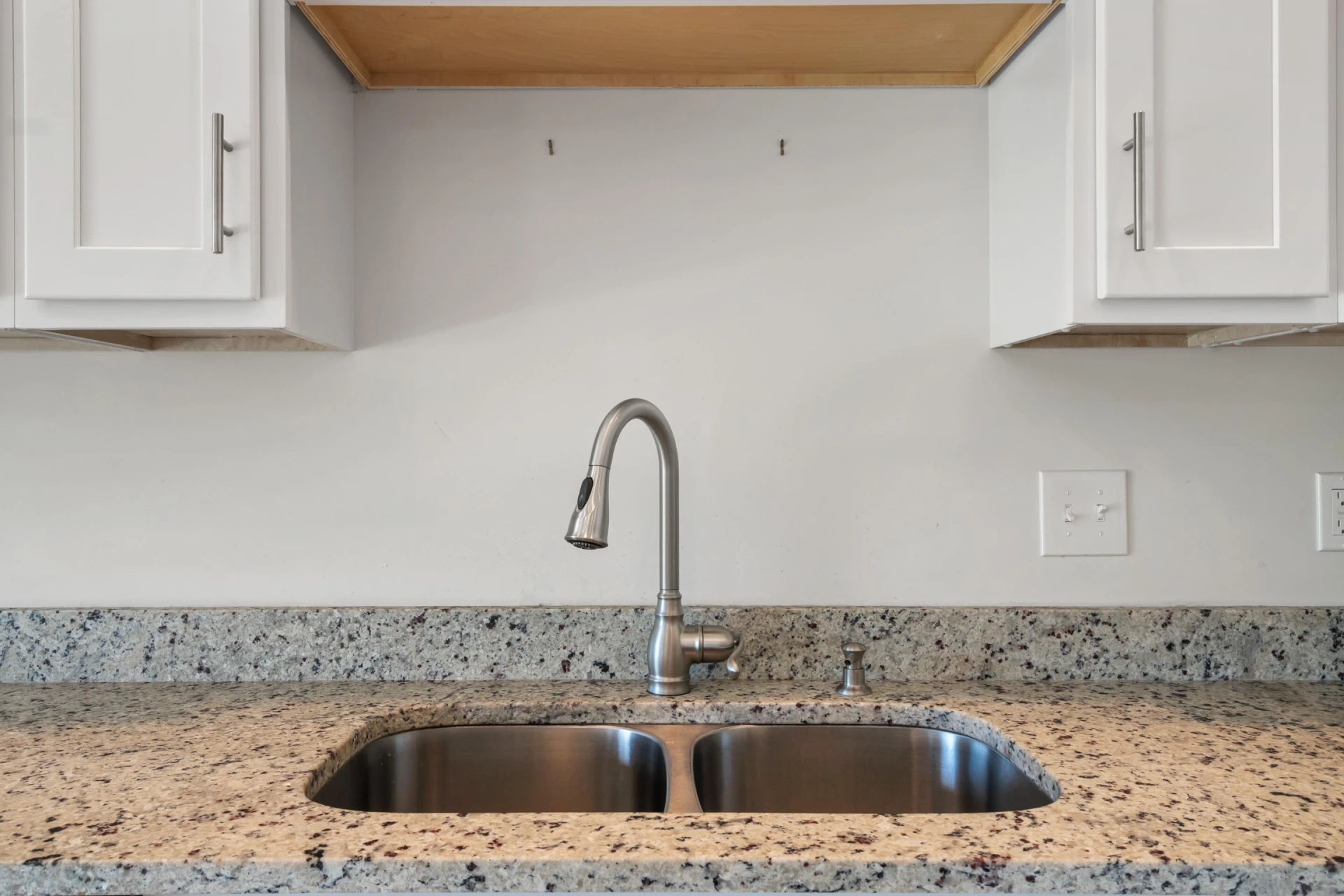 235 Louise LN - Photo 15