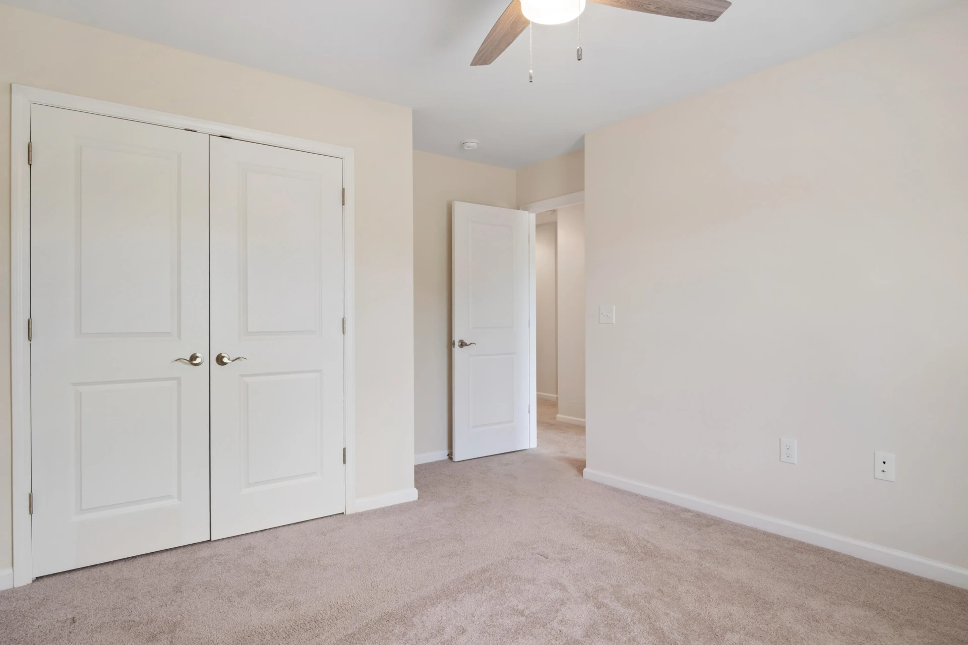 235 Louise LN - Photo 32